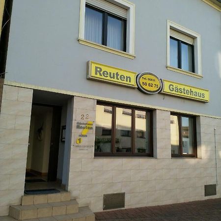 Gastehaus Reuten Bed & Breakfast Ensdorf Exterior foto